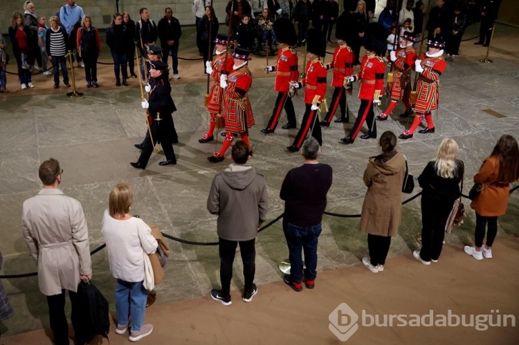 Kraliçe 2. Elizabeth'in naaşı bugün defnedilecek: Liderler Londra'da 