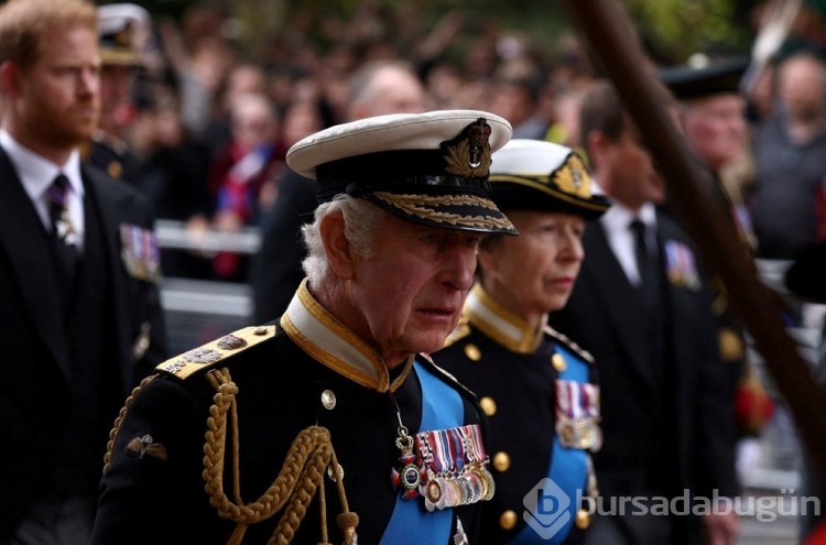 2. Elizabeth'in tabutunun üzerindeki gizemli notun sırrı çözüldü