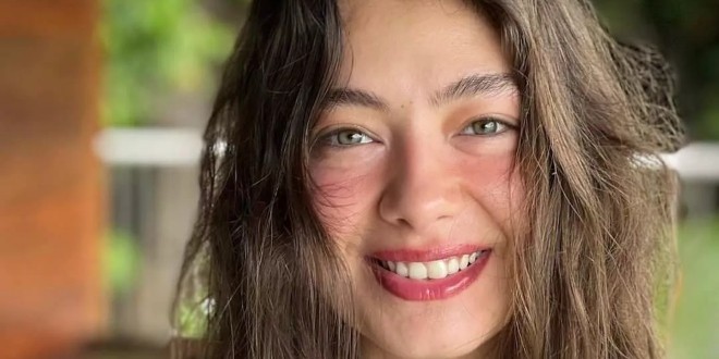 Neslihan Atagül'den havuz pozu