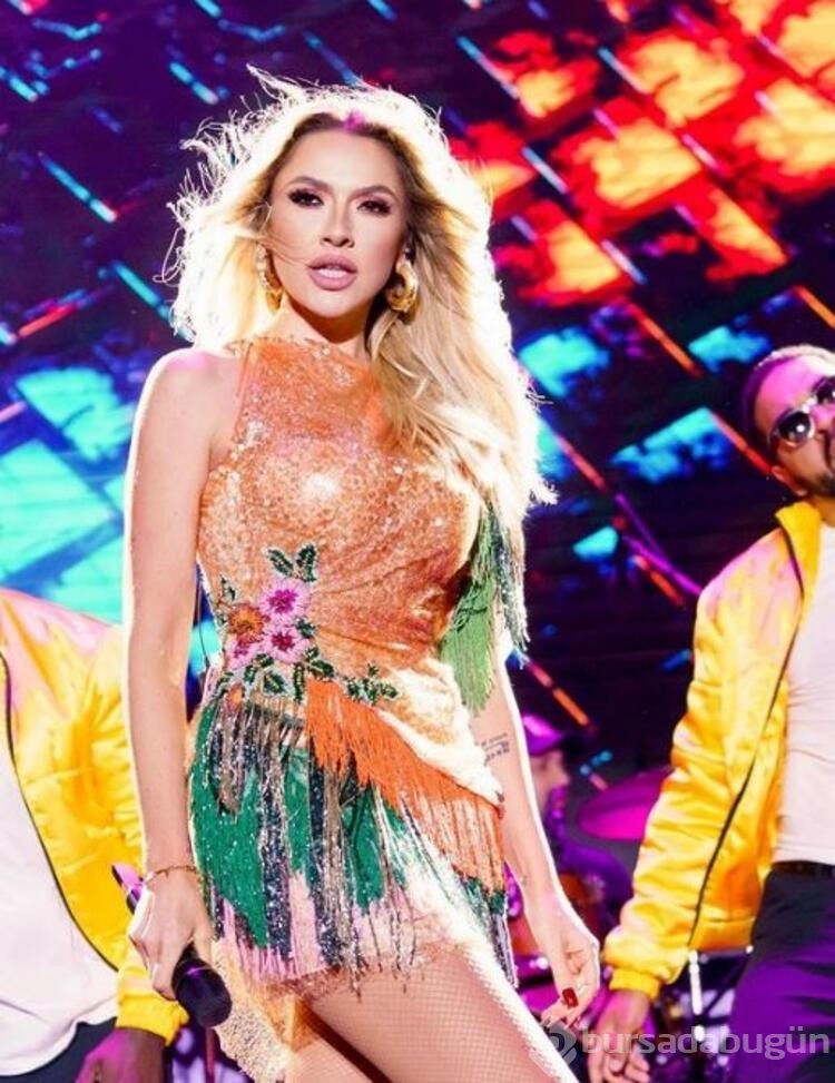 Hadise 3 milyonluk yüzüğü attı mı?