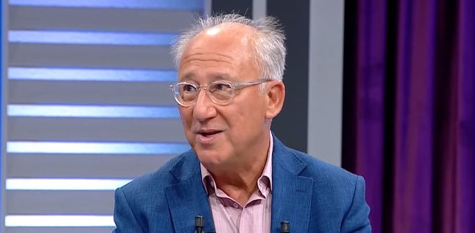 Cemal Hünal:Verdiğim yanıt Çağan Irmak'ı sandalyeden düşürdü!
