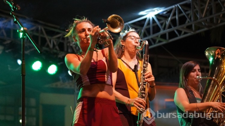 Çeşme Festivali coşkuyla başladı