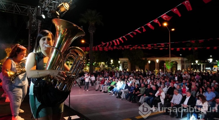 Çeşme Festivali coşkuyla başladı