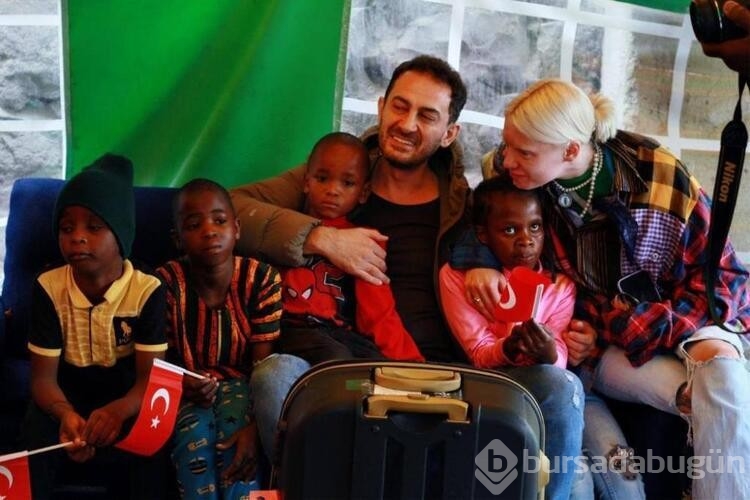 Yıldız Tilbe'den Afrika'daki çocuklara 400 bin TL yardım

