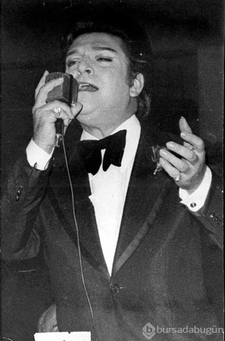 Zeki Müren vefatının 26. yılında anılıyor