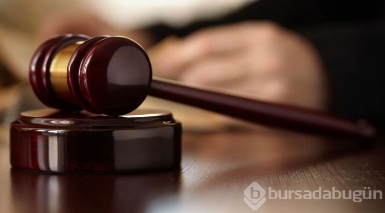 Ünlü oyuncuya annesini öldürmekten ömür boyu hapis cezası
