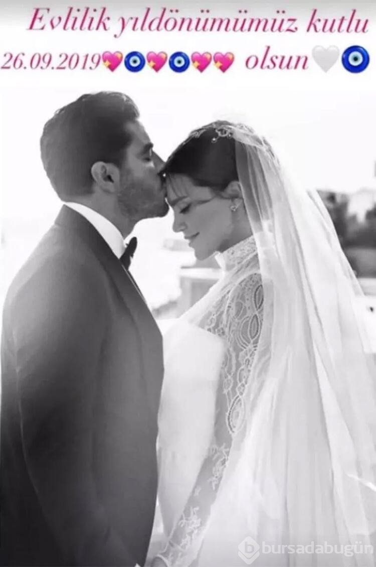 Ebru Şallı'dan romantik kutlama
