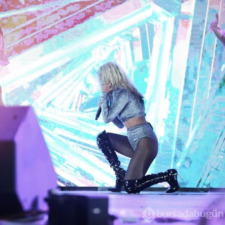Hande Yener'in tarzı İrem Derici'ye benzetildi