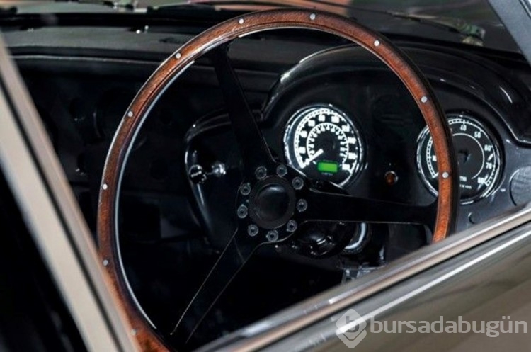 James Bond'un otomobili açık artırma'da