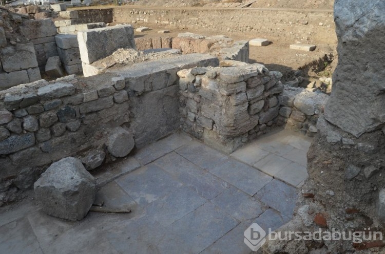 Sebastapolis'teki kazılarda bronz haç bulundu