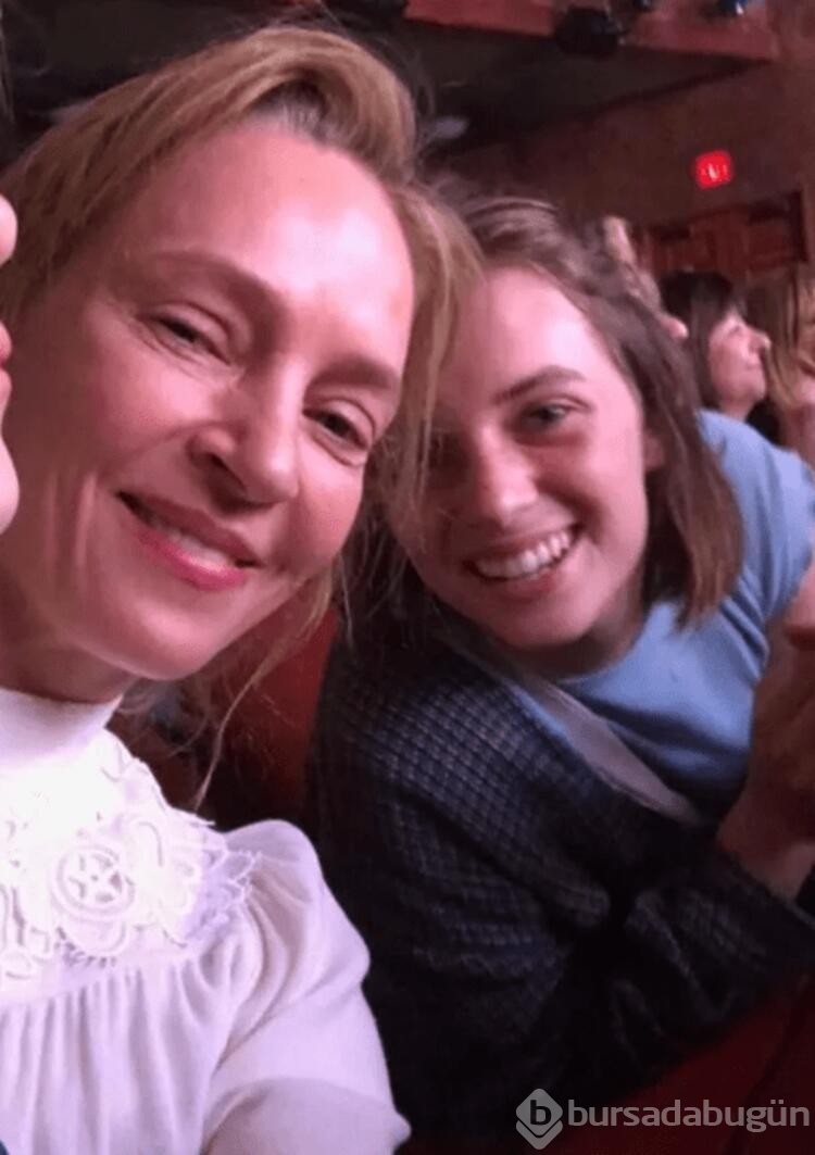 Maya Hawke annesinin izinden gidiyor