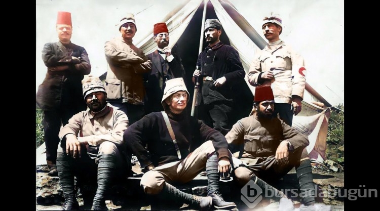 Atatürk'ün sol gözündeki savaş izi