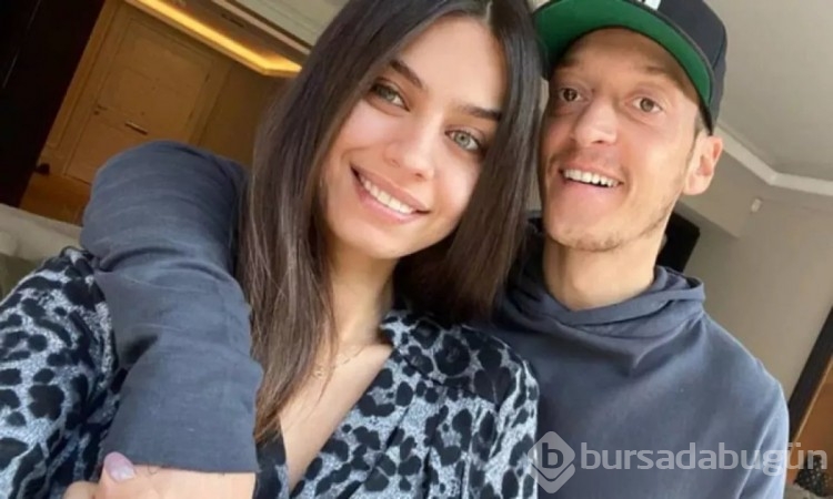 Mesut Özil'den kızlarına 4 milyon TL'lik minibüs