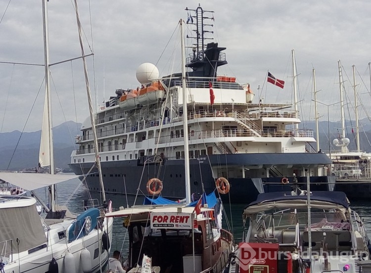 Fethiye'ye gelen turistler esnafı sevindirdi