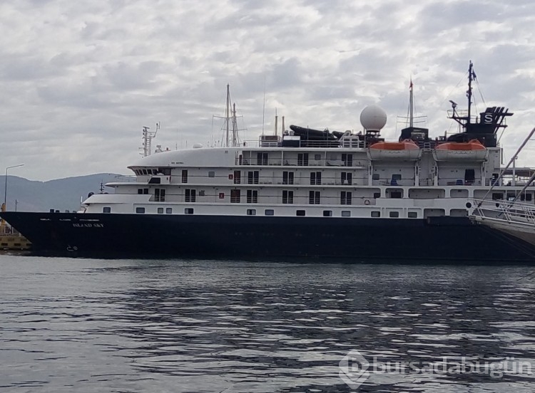 Fethiye'ye gelen turistler esnafı sevindirdi