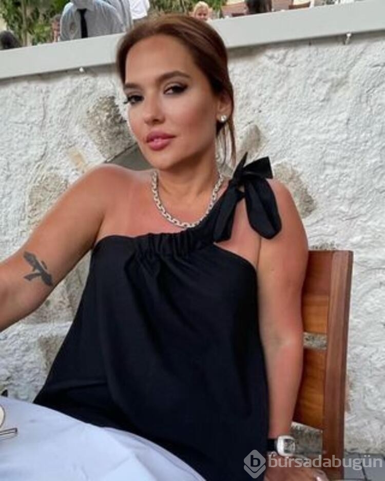 Demet Akalın'ın şıklığın bedeli dudak uçuklattı
