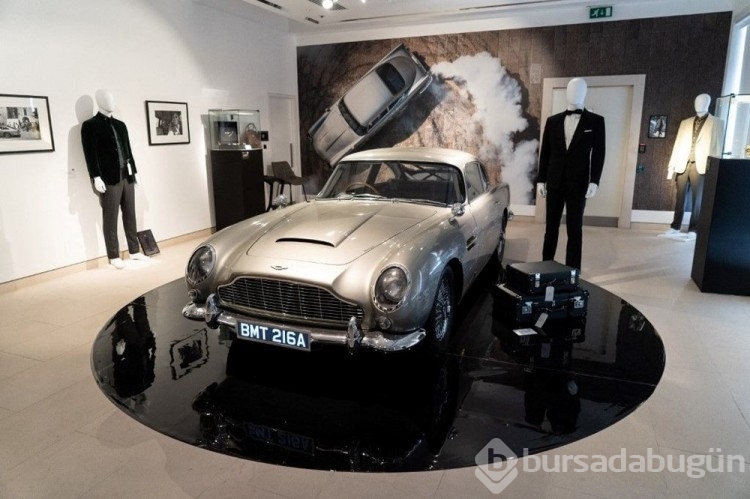 James Bond'un otomobili 60 milyon TL'ye satıldı
