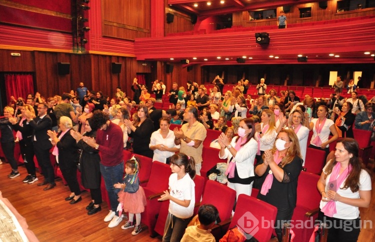 1 Başka Tiyatro bu kez Bursa Kanserle Savaş Derneği için perde dedi
