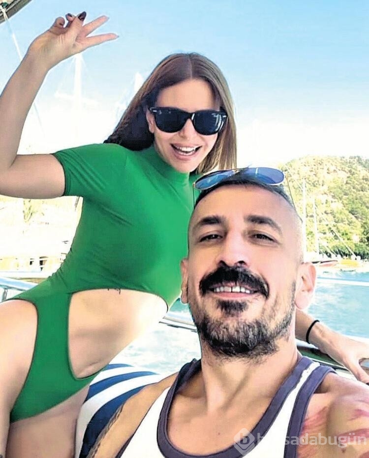 Simge Sağın bir taşla iki kuş vurdu