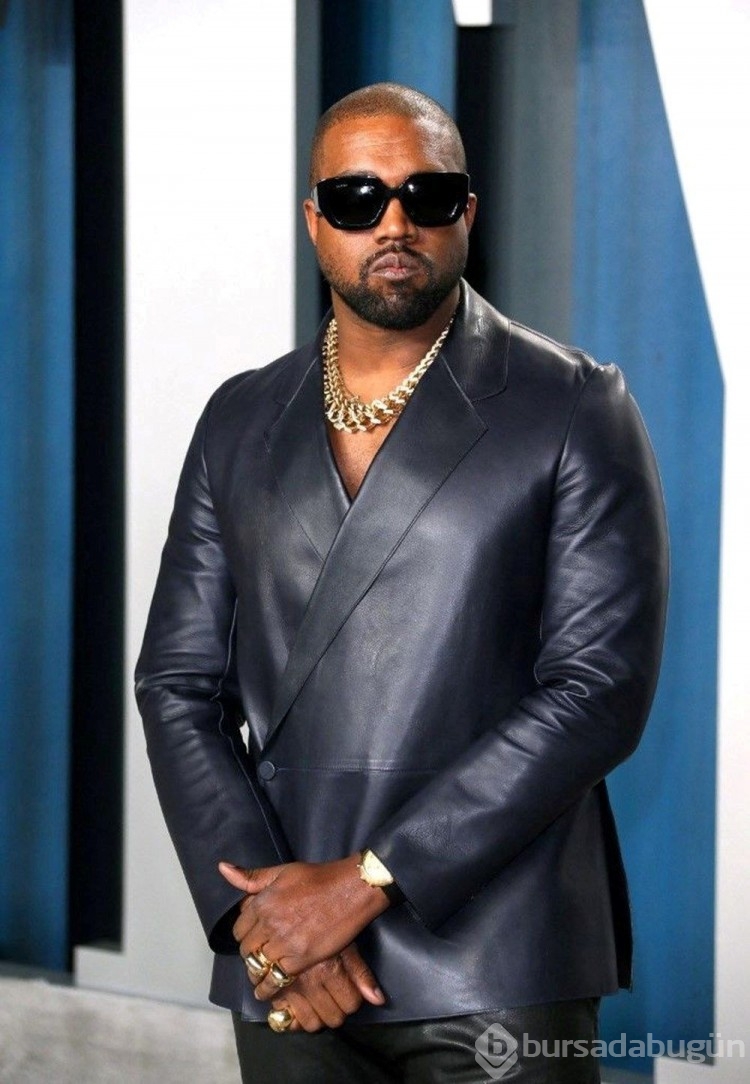Kanye West'in giydiği "White Lives Matter" (Beyazların Hayatı Önemlidir) yazılı tişört tepki çekti
