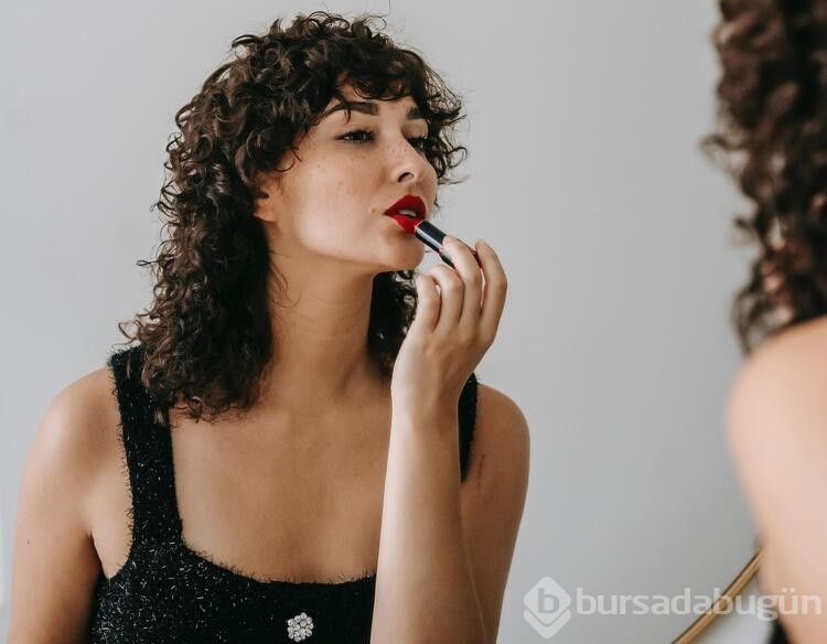 Kusursuz makyaj için altın değerinde öneriler
