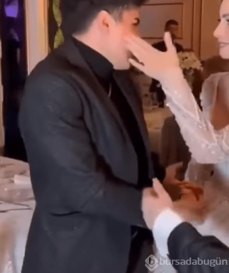 Merve Boluğur ve Mert Aydın eli boş gelenleri affetmedi
