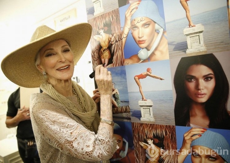 Dünyanın en yaşlı süper modeli Carmen Dell'Orefice dergi kapağında