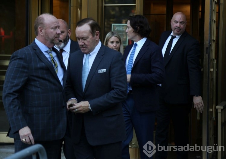 ABD'li oyuncu Kevin Spacey cinsel saldırı suçlamasıyla yargılanıyor