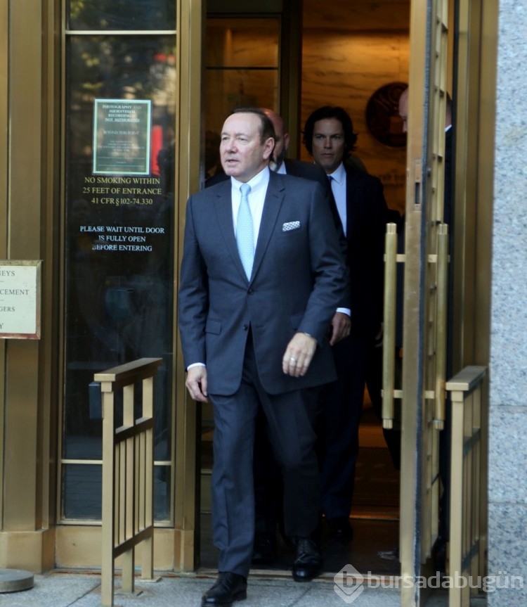 ABD'li oyuncu Kevin Spacey cinsel saldırı suçlamasıyla yargılanıyor