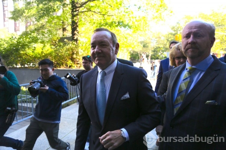 ABD'li oyuncu Kevin Spacey cinsel saldırı suçlamasıyla yargılanıyor