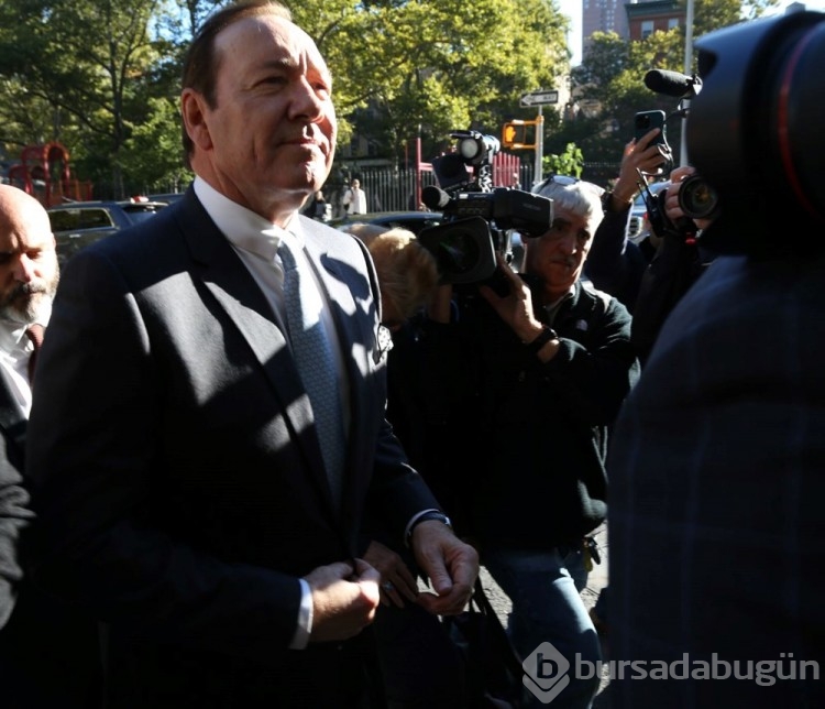ABD'li oyuncu Kevin Spacey cinsel saldırı suçlamasıyla yargılanıyor