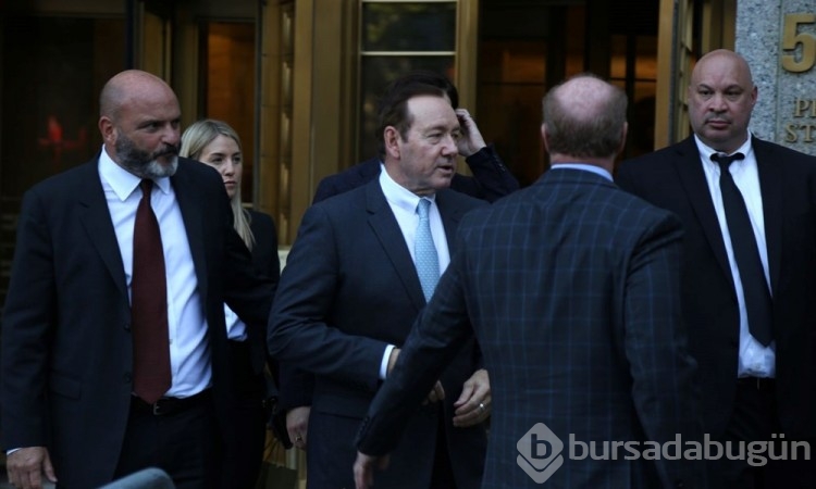 ABD'li oyuncu Kevin Spacey cinsel saldırı suçlamasıyla yargılanıyor