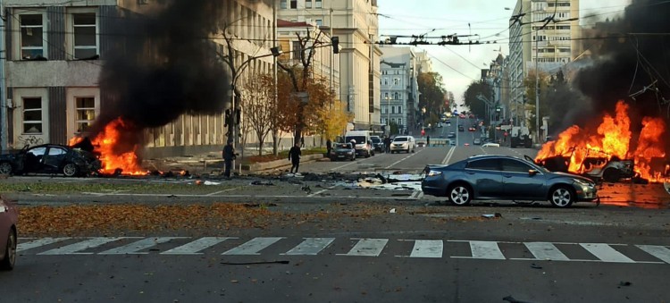 Ukrayna'da birçok kent vuruluyor! Dehşete düşüren kareler