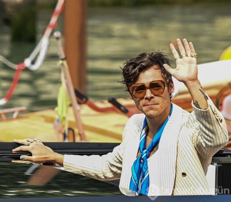 Dünyanın en yakışıklı erkeği Harry Styles