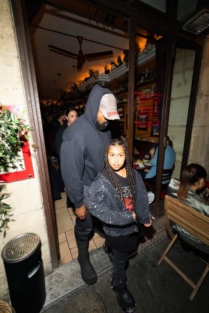 Kanye West çocuklarının okulunu paylaştı, güvenlik için Kim Kardashian ödeme yaptı!