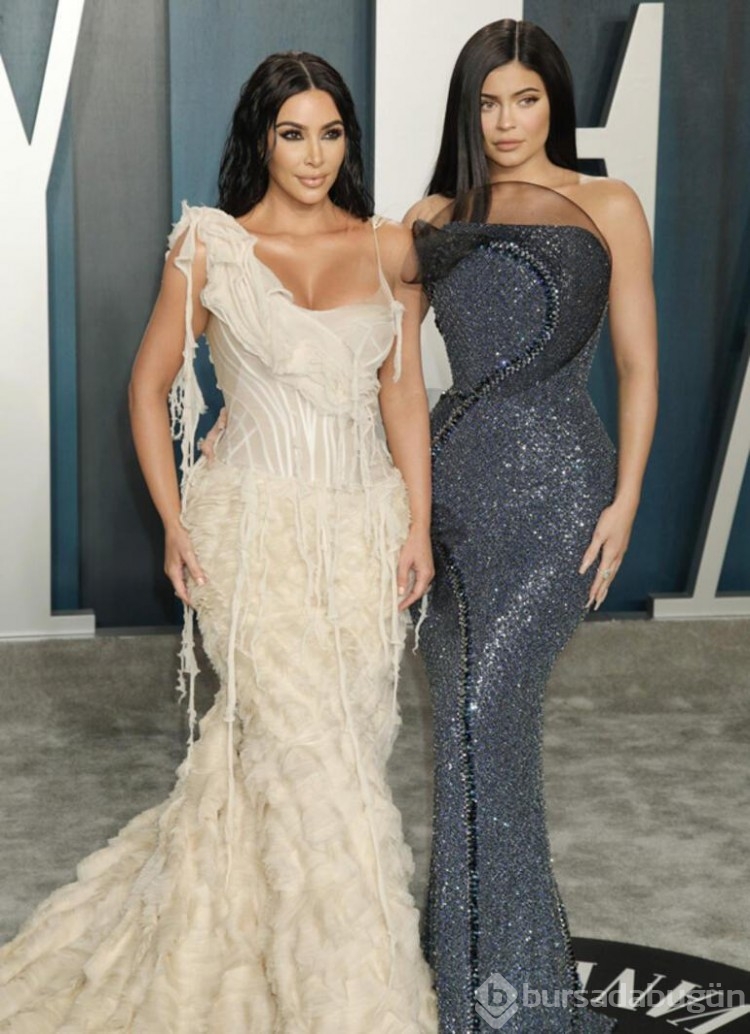 Kardashian/Jenner ailesi estetik yaptırmasaydı şimdi nasıl görünürdü?