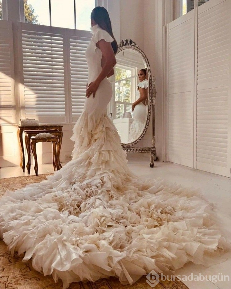Jennifer Lopez ve Ben Affleck ilk kez evli bir çift olarak poz verdi
