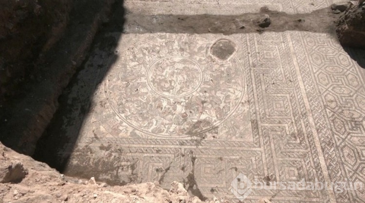 Suriye'de 1600 yıllık Roma mozaiği bulundu