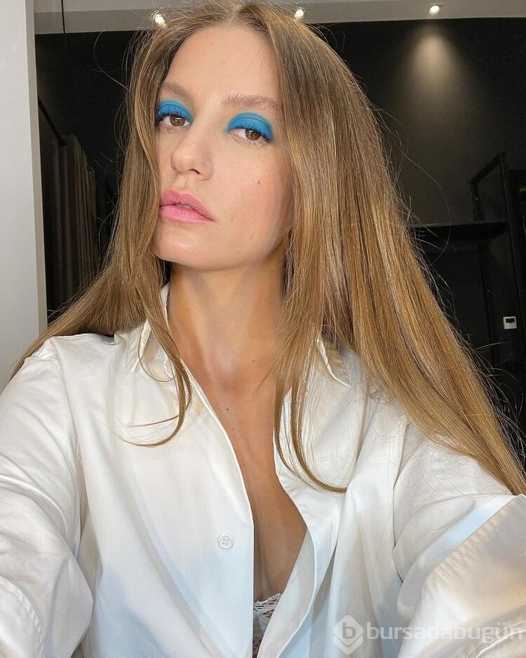 Serenay Sarıkaya sessizliğini kordu