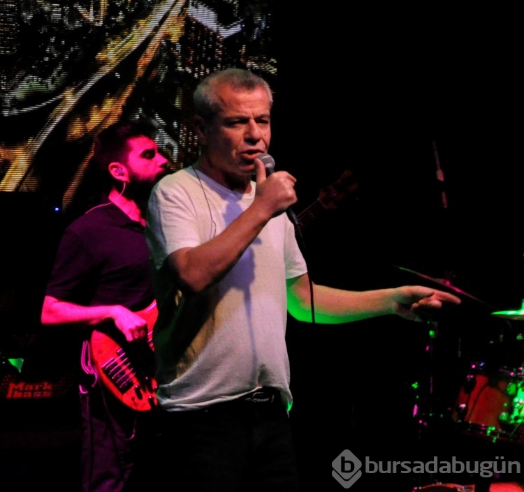 Levent Yüksel'den Jolly Joker Bursa'da  muhteşem konser