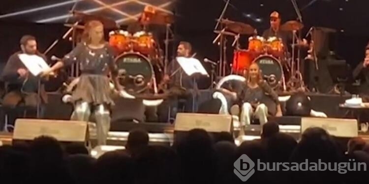 Yıldız Tilbe sahnede kıyafetini değiştirirken düştü
