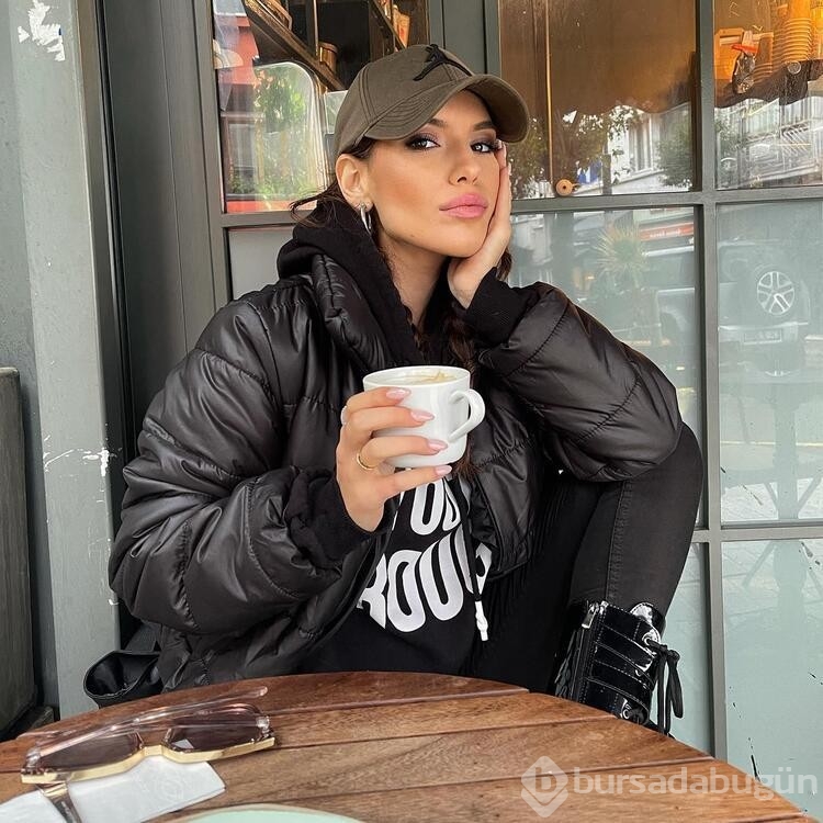 Dilara Kırmıt podyumda saçlarını kesti
