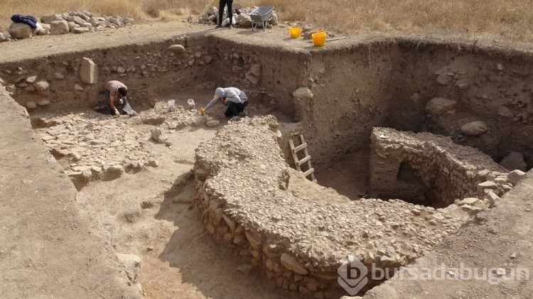 Hititlere ait saray ve tapınak kalıntıları gün yüzüne çıkarılıyor