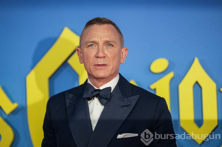 Daniel Craig'e kraliyet nişanı verildi