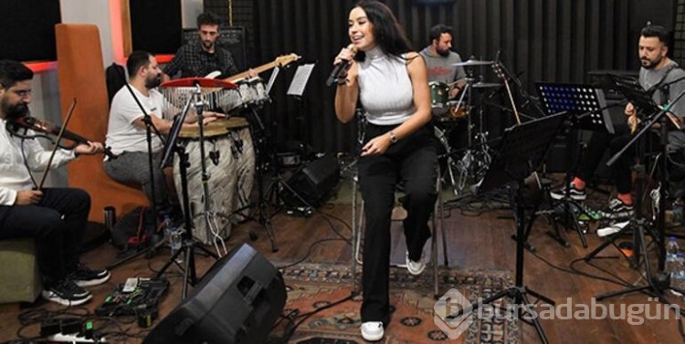 Tuğba Yurt: Sanattan kazandığımı sanata harcıyorum