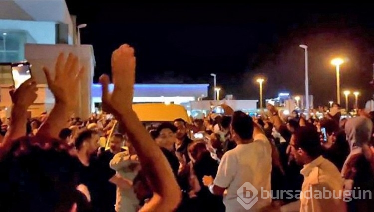 Güney Kore'deki müsabakaya başörtüsüz katılan Elnaz Rekabi İran'a döndü