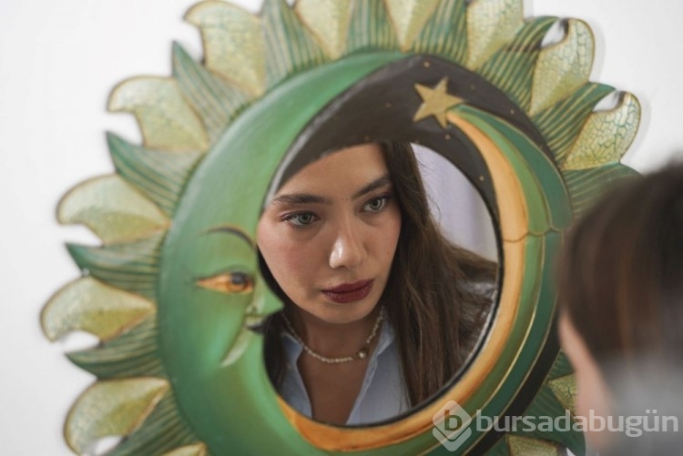Neslihan Atagül'ün canlandırdığı Gecenin Ucunda dizisindeki Macide'nin stilleri

