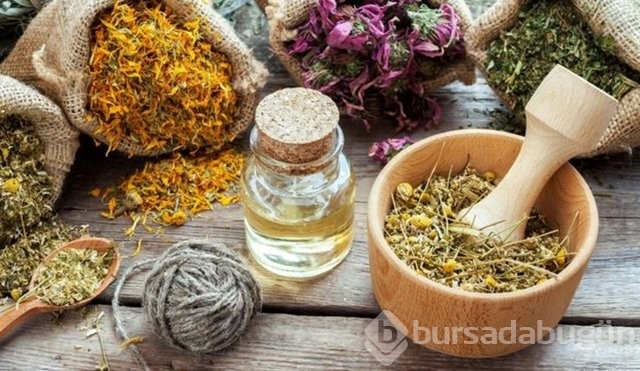 Bu yöntem saçları uzatıyor, kökten uca onarıyor!