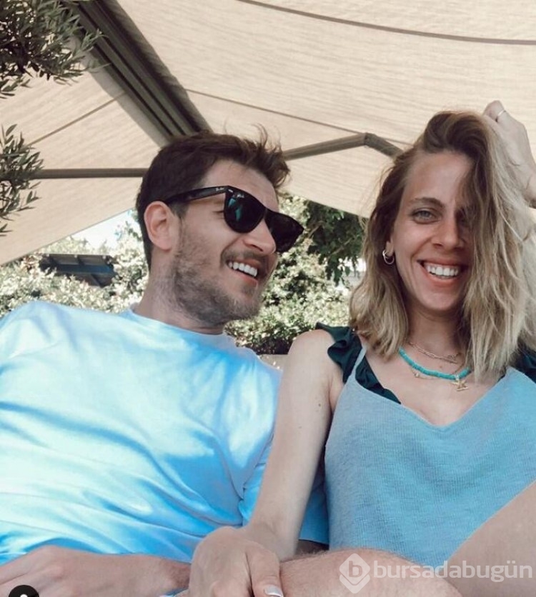 Uraz Kaygılaroğlu kızıyla birlikte eski eşine poz verdi