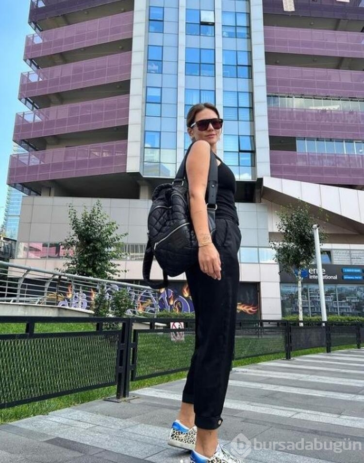 Buse Varol'un paylaşımı takipçilerini ikiye böldü